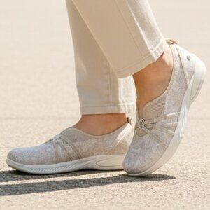 Bzees' by LifeStride Niche Beige Batik Women's Slip-On Shoes - Size 12 M